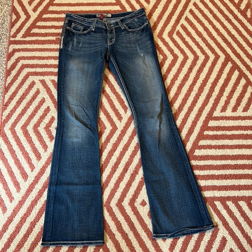 BKE 28x35 Long Sabrina boot cut jeans with cream and white embroidery